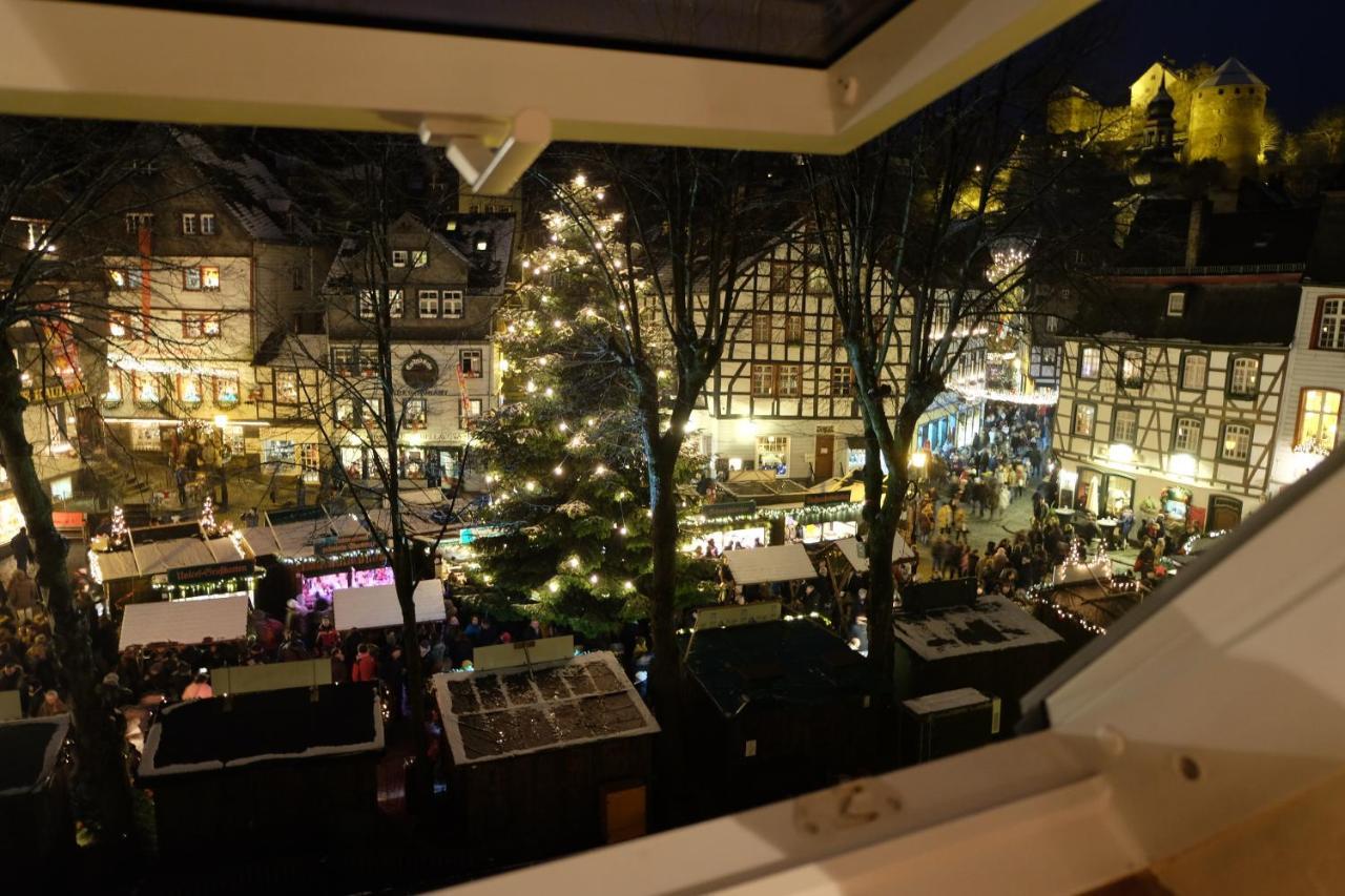 Historisches Haus Im Herzen Von Monschau Exterior photo